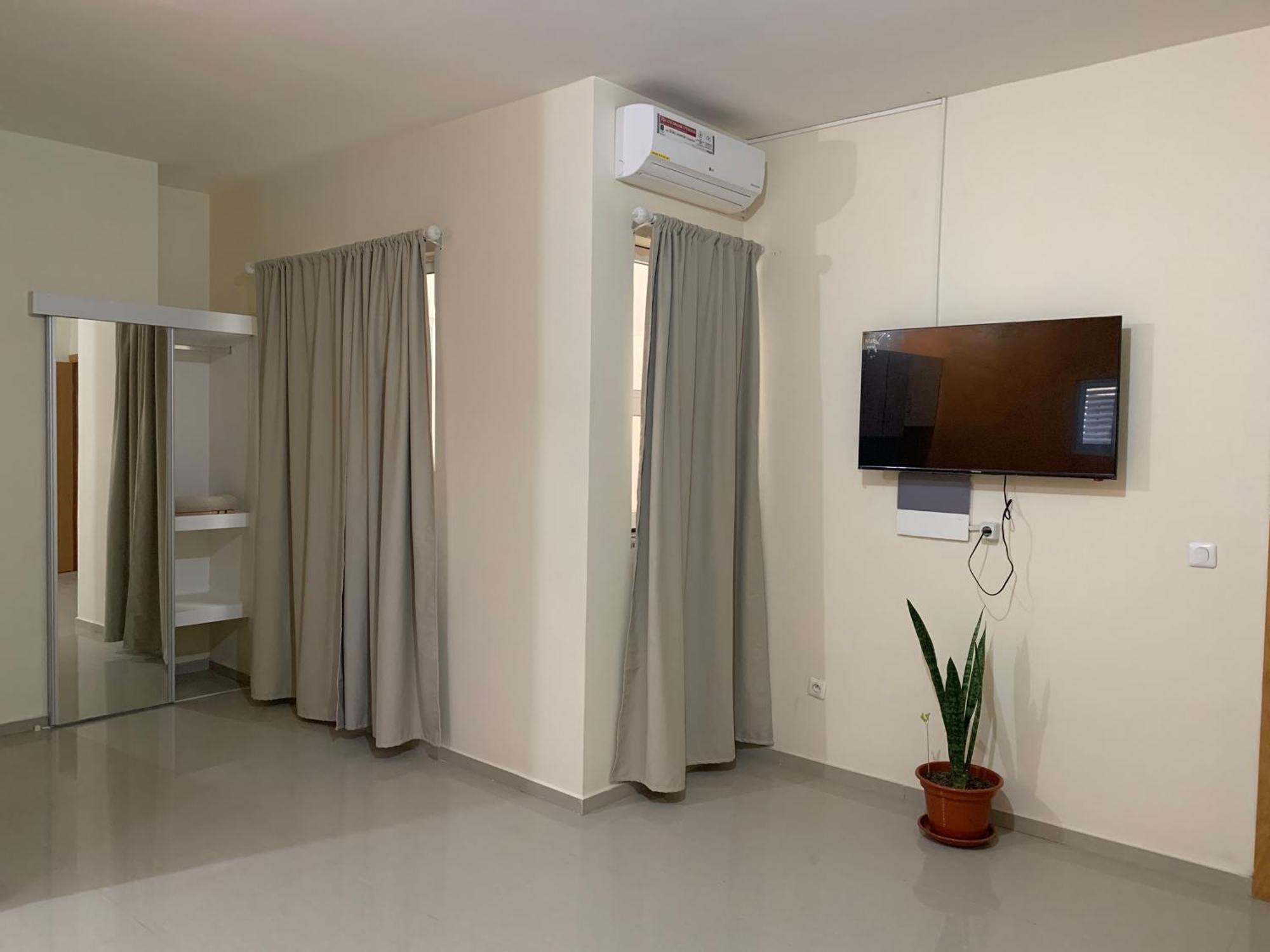 J Martins Apart Hotel Tarrafal  Extérieur photo
